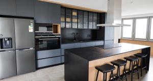 Ocean 9 - Sunset Beachfront Residency