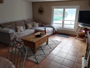 Aux logis du Lac de Castillon