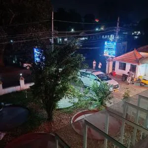 Mahaveer accommodation and restaurant - Putuppalli