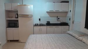 Estúdio Completo a 9min da Praia Central - WiFi e Ar Condicionado