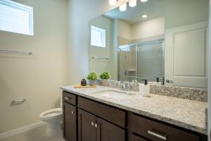 Stunning 10 Bed Home with Themed Rooms Pool