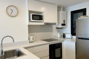 Depto Florencia 305 - Depto Zona Güemes Edificio Maires Urbano Para 4 PAX Con Cochera - Hola Sur