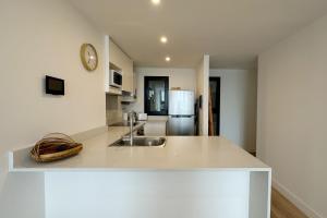 Depto Florencia 305 - Depto Zona Güemes Edificio Maires Urbano Para 4 PAX Con Cochera - Hola Sur