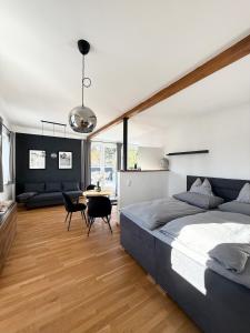 Studio Apartment Mils