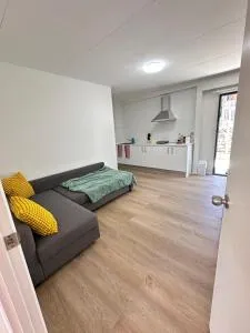 Cozy 1BR Unit in Sunnybank Hills - Doolandella