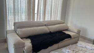 Piscina de frente para o mar