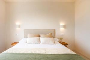 Resting of Peace by the Sea