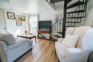 Hadley Hideaway Cottage