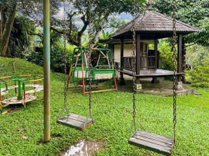 Large Bogor Villa with Pool, BBQ Grill & Fishing Spot by 2ndHome