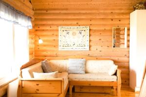 Stunning Cabin At The Sea