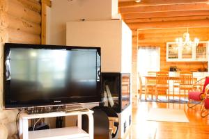 Stunning Cabin At The Sea