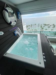 Beachfront Apartment with Jacuzzi