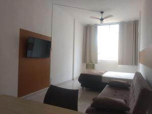 Estúdio Copacabana - 350m da Praia