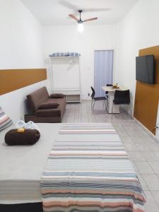 Estúdio Copacabana - 350m da Praia