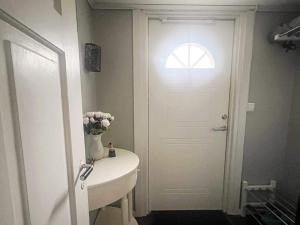 4 person holiday home in LÖNASHULT