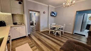 Alpine Sunrise Residence - Brasov Old Center