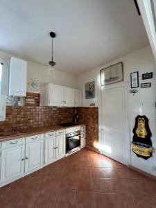 Maisons de vacances Sejour plage en tribu, Maison Etoile Pascale Confort convivialite, proximite mer A 5 min de la plage de Trojan les Bains, Parfait pour week-end ou vacances en groupe : photos des chambres