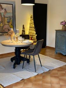 Sejours chez l'habitant Bastide Aina SPA et piscine : photos des chambres