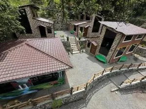 Cabañas El Guayabillo - Baños de agua Santa - Cusúa