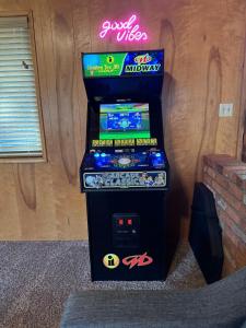 Walk To Snow Play Spa Fenced Yard