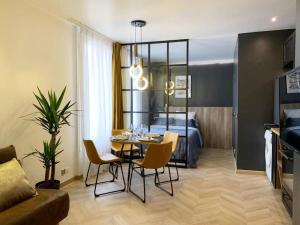 Luxe studio 10min metro from the Center of Paris