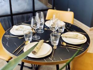 Luxe studio 10min metro from the Center of Paris