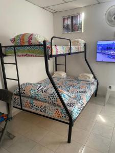 Comoda habitacion cerca al centro histórico y a las playas