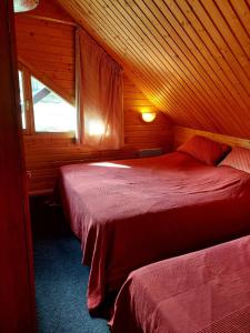 chalet Happy