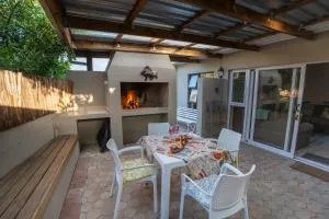 The Barefoot Cottage - Dana Bay