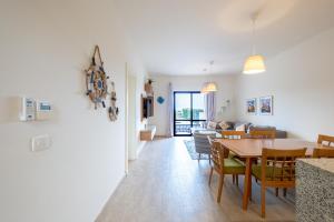 Fanadir 3BR • Prime Sea View Villa