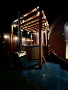 Apartament Pod Wzgórzem z Sauną, Jacuzzi i Basenem - Dańczów