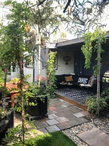 Intermediate house from 1920 near beach, Haarlem en Adam