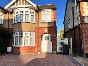 Park Street Accommodation, Room 2
