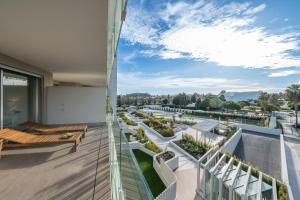 Newly Built 3 BDRM Luxury Apt Close to the Beach