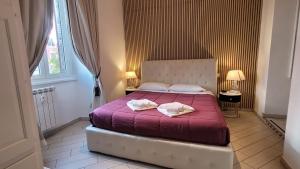 Double Room with Private Bathroom room in Rome Central Rooms