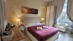 Double Room with Private Bathroom room in Rome Central Rooms