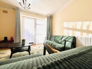 Modern two bedroom Apartment near Wembley stadium by Leda Homes