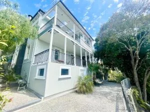 Blue Seas Villa - Mahia