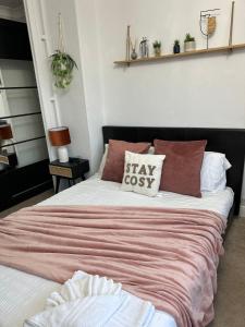 Spacious 4 Bedroom Contractors Friendly Home in Coventry Near Jaguar Land Rover & City Centre
