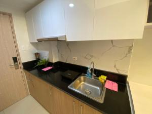 Aesthetic Vibes Condo 2br Near Airport