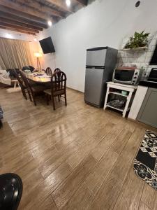 Casa de dos dormitorios en villa adela a 10 minutos del centro para 7 personas se aceptan mascotas