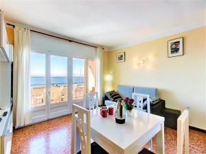 Apartment in Roses by the Beach & Marina