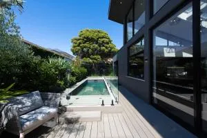 'Block' out some time at this Luxury Villa - Муреббін