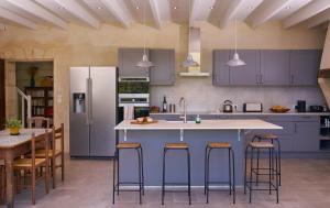 Maisons de vacances Chateau Belvedere - Swimming pool, Vineyard & countryside : photos des chambres