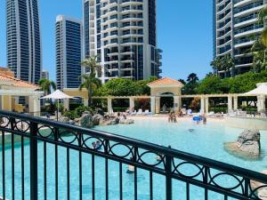 Bellagio@Chevron, Luxe, 2 Bedroom Apartment in the Heart of Surfers Paradise!