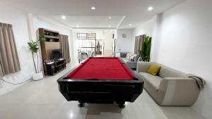 Sunshine villa Near beach Private Pool