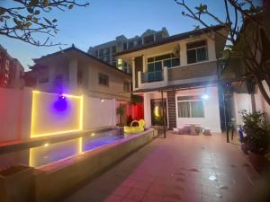 Sunshine villa Near beach Private Pool