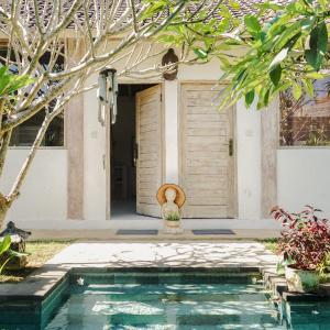 Damai Villa Uluwatu - 4 Rooms with pool near Thomas Beach