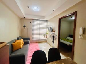 Cozy 1BR with BGC View Gym and Pool Included