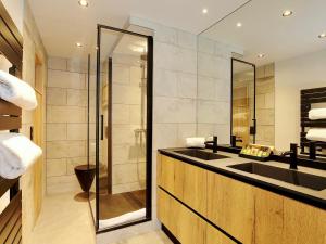 Appartement raffiné 3 chambres à Courchevel 1850 avec skis aux pieds et WIFI - FR-1-575-237